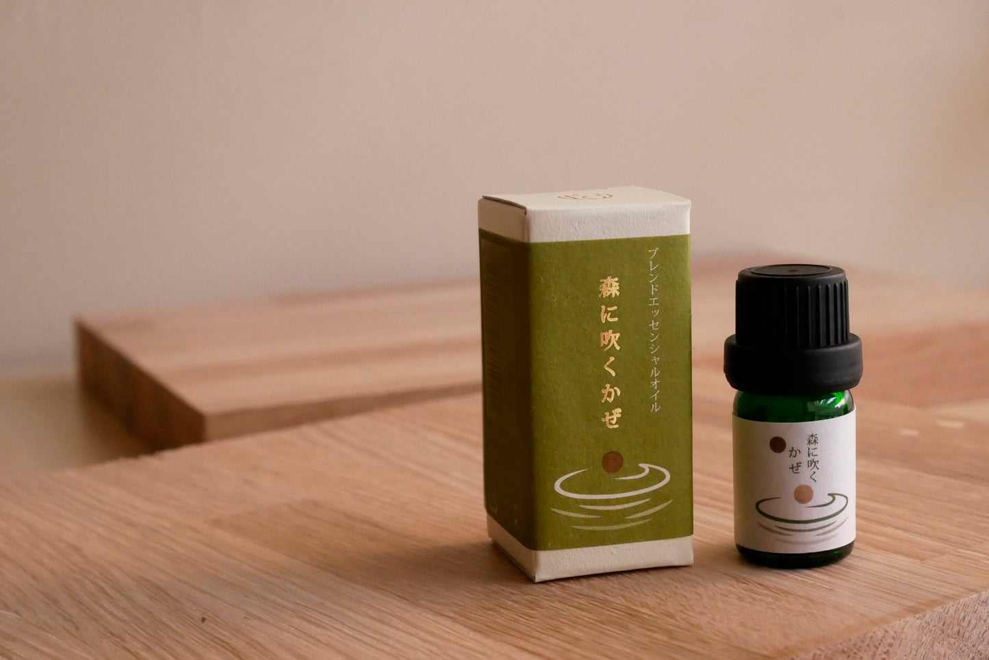 一十八ブレンドエッセンシャル　森に吹くかぜ　5ml